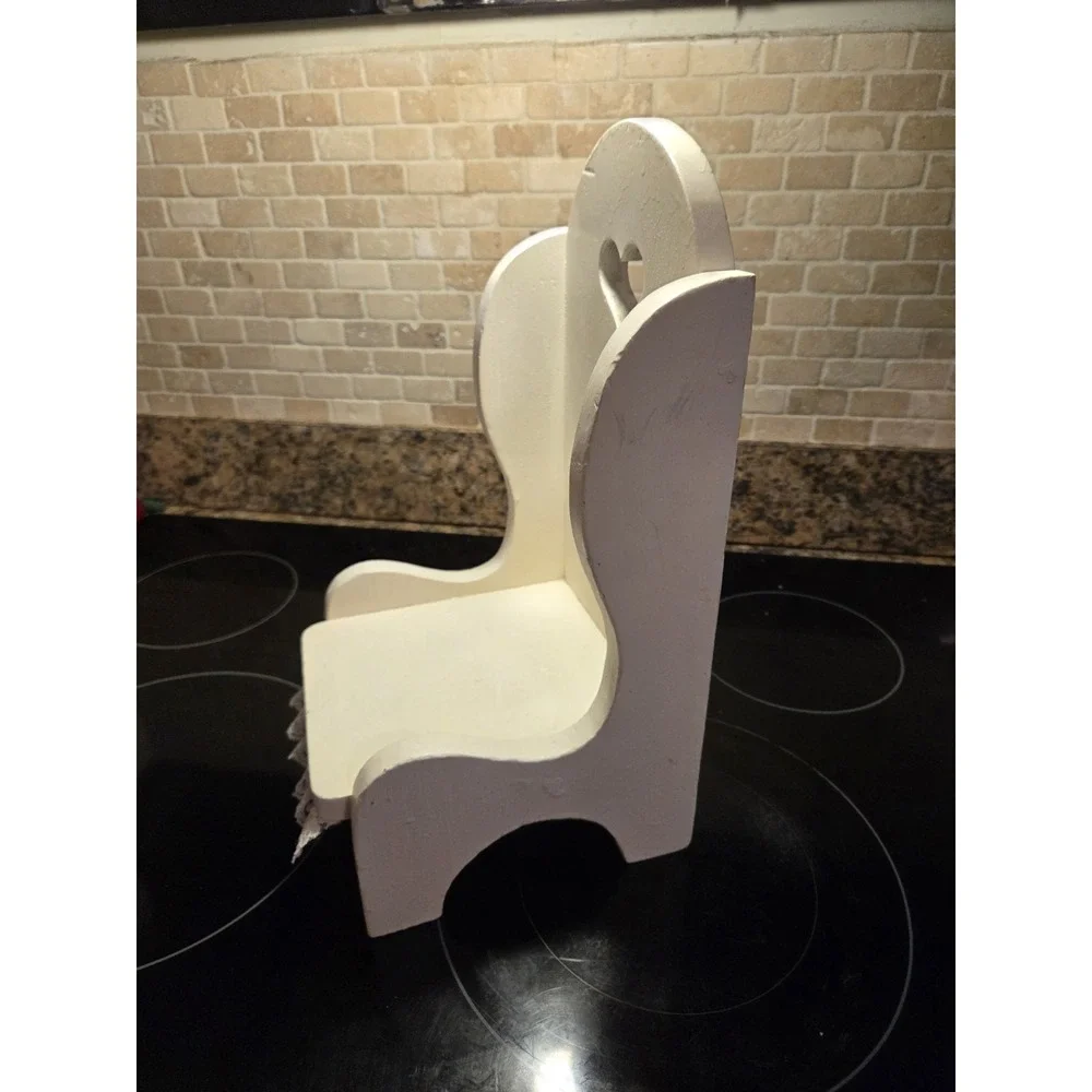 Vintage White Wooden Heart Doll Chair/Plant Stand - Picture 2 of 7